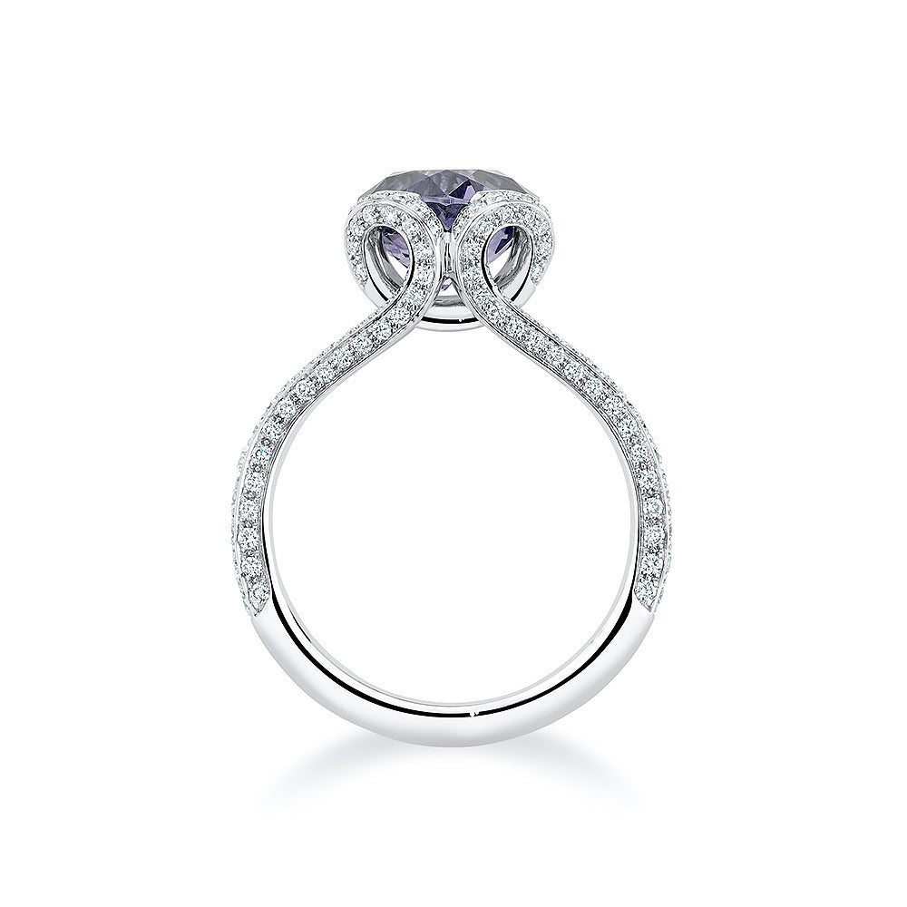 Bague en spinelle lavande et diamants